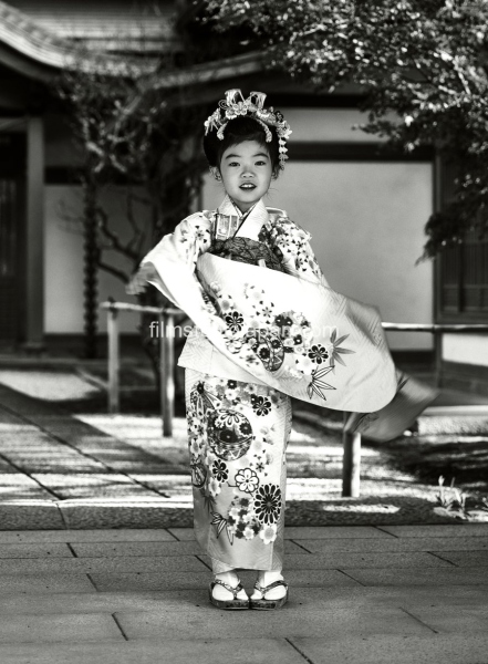 Kimono portrait photographer japan photography sessions filmstudiojapan.com t.mellon