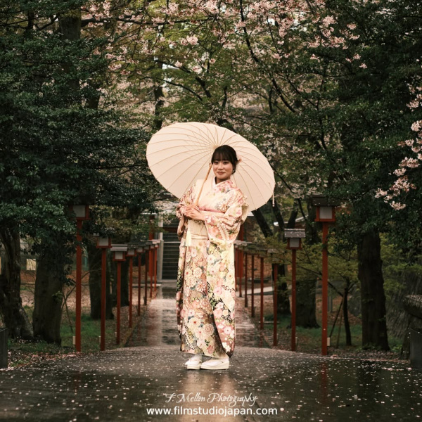 Rain-Kimono-Sakura-Japan-Medium-Format-Photography-Wall-Art-Prints